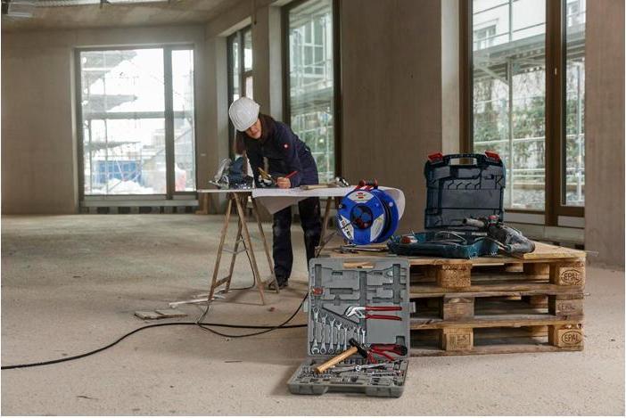 Produktbild Brennenstuhl IP44 Schuko cable reel 25m 2.5mm (25 m, 2.50 mm²)