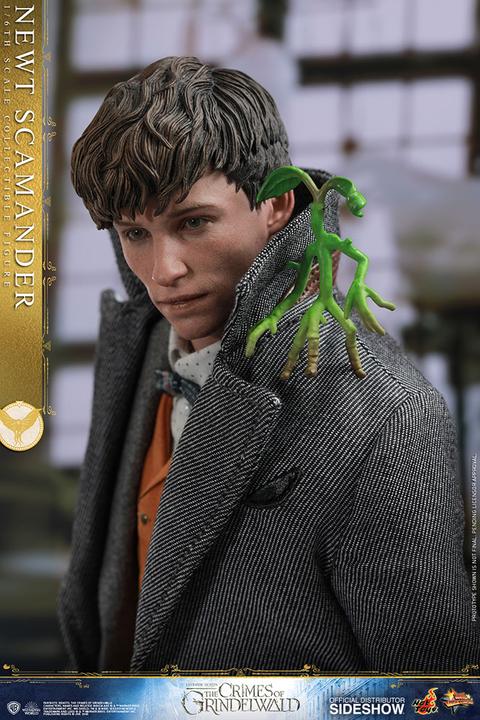 Hot Toys Fantastic Beasts 2 "Newt Scamander" 1/6 Scale Figure