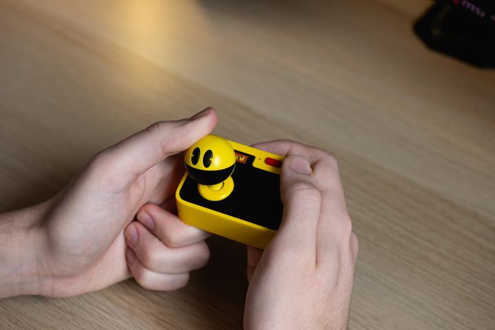 Actual product image Fizz Creations Pac-Man Plug & Play