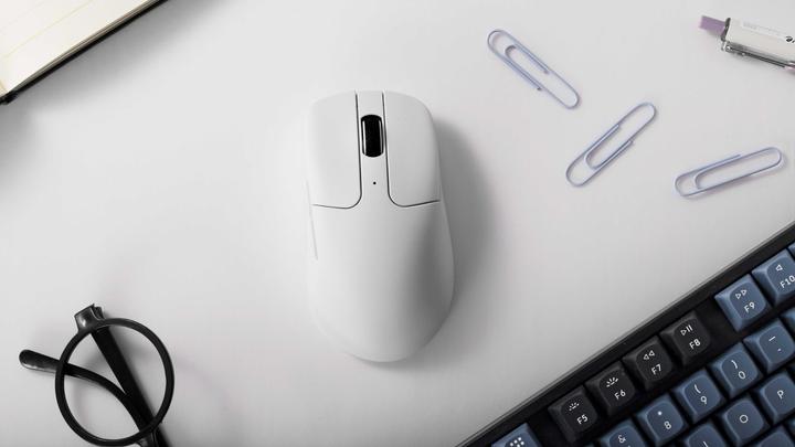 Actual product image Keychron M2 Wireless (white) (Wireless)