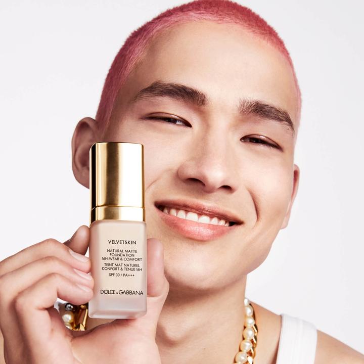 Immagine prodotto Dolce & Gabbana Velvetskin Matte Liquid Foundation 215 Spf 30 - 30 Ml