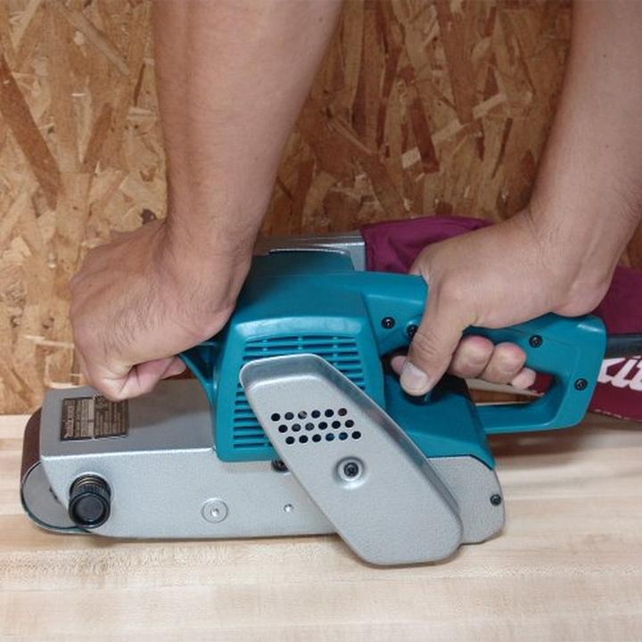 Produktbild Makita Tragbares Schleifgerät Bandschleifmaschine (Bandschleifer, 850 W)