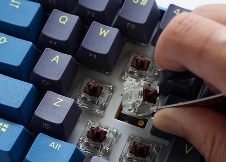 Actual product image Ducky One 3 Daybreak TKL Gaming Keyboard, RGB LED - MX-Black (US) (US, Cable)