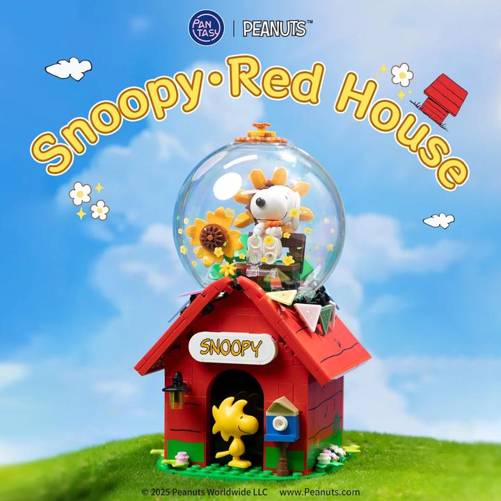Actual product image Pantasy x Snoopy Red House 86918