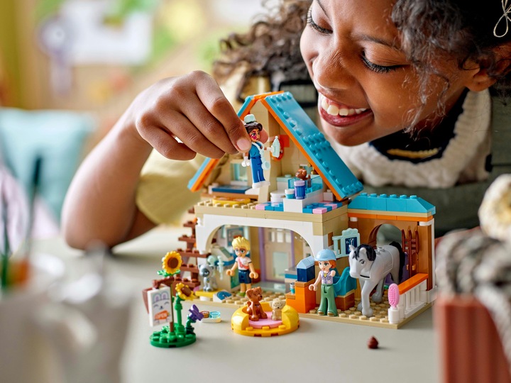 Produktbild LEGO Tierarztpraxis für Pferde und Haustiere (42651, LEGO Friends)