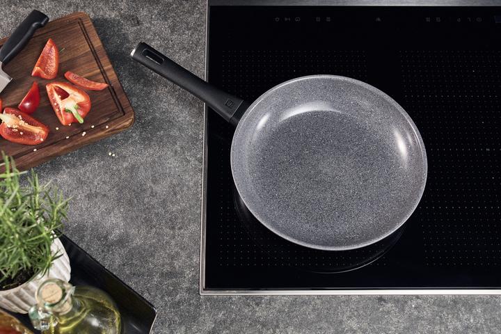 Actual product image Zwilling - Terreno Plus Ceramic Fry Pan - Gray - 20 cm (20 cm, Frying pan, Aluminium)