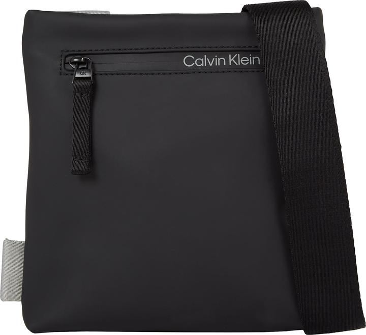 Actual product image MGA Na (51% RECYCLED POLYESTER, 49% POLYURETHANE)