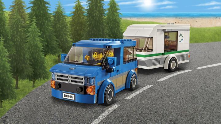 Actual product image LEGO City Van & Caravan (60117, LEGO City)