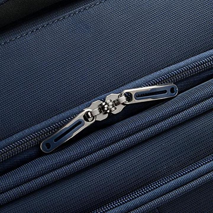 Produktbild Delsey Helium Dlx 22 Spinner