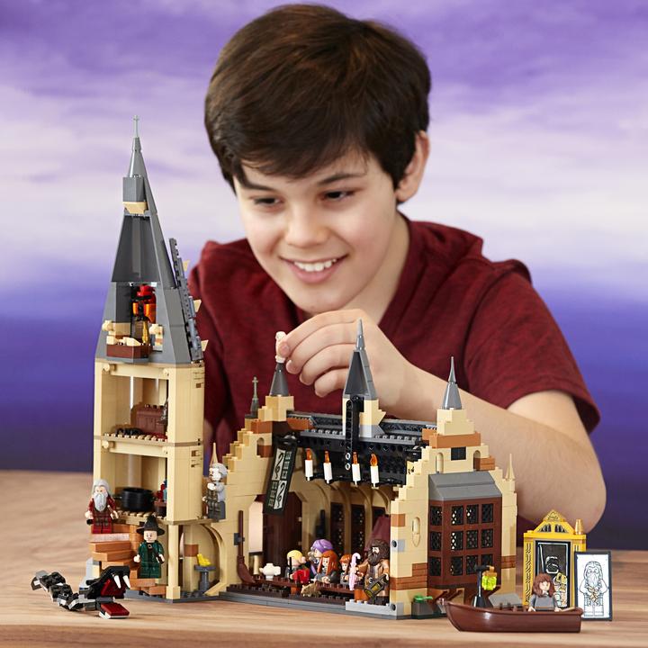 Actual product image LEGO The great hall of Hogwarts (75954, LEGO Harry Potter)