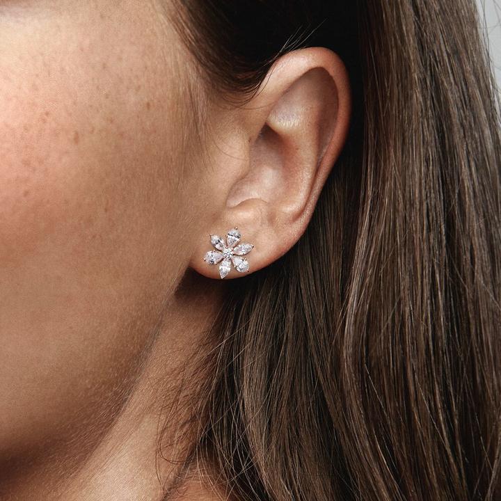 Actual product image Pandora Sparkling Herbarium Cluster Stud Earrings (rose gold-plated, Metal)