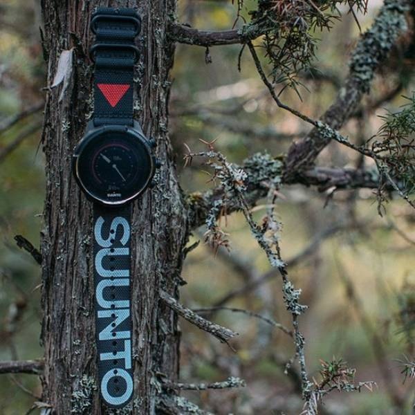 Produktbild Suunto 9 Baro Titanium Ambassador Edition + Silicone Strap (50 mm)