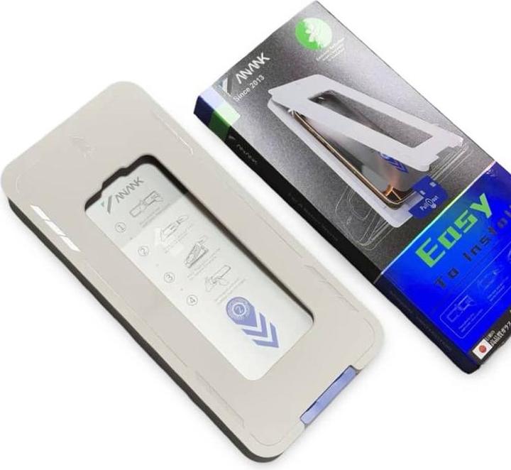 Actual product image Anank - 2.5D Panzerglas HD / Displayschutz - 2X verstärkt - mit Installationsbox für iPhone 15 Pro (1 Piece, Apple iPhone 15 Pro)