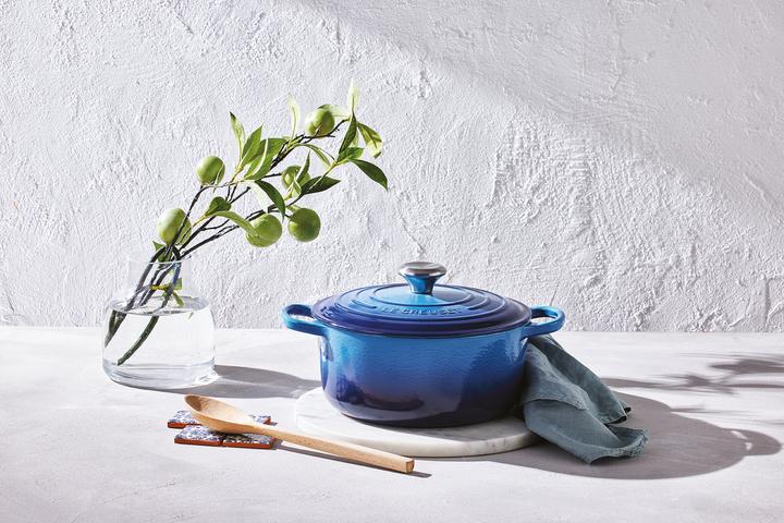 Actual product image Le Creuset Signature (24 cm, Casserole + Stewpot, Enamel)
