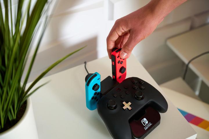 Immagine prodotto PowerA Stazione di ricarica per controller per Nintendo Switch (Switch, Switch OLED)