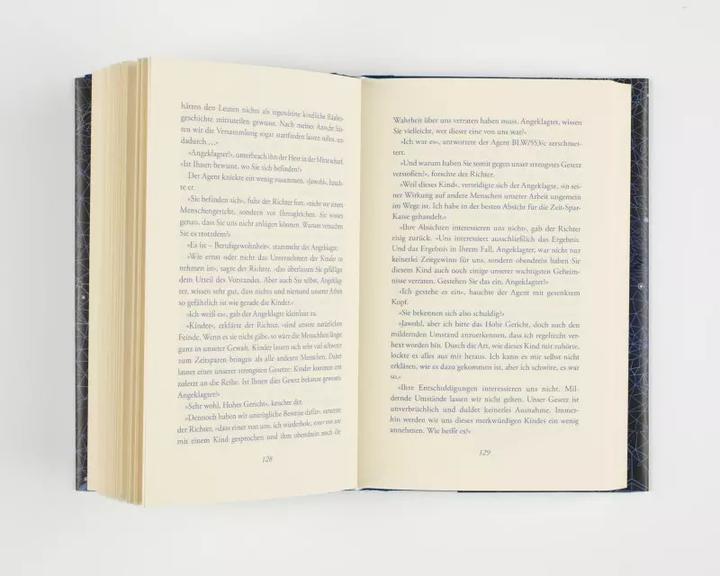 Actual product image Momo (German, Michael End, 2021)