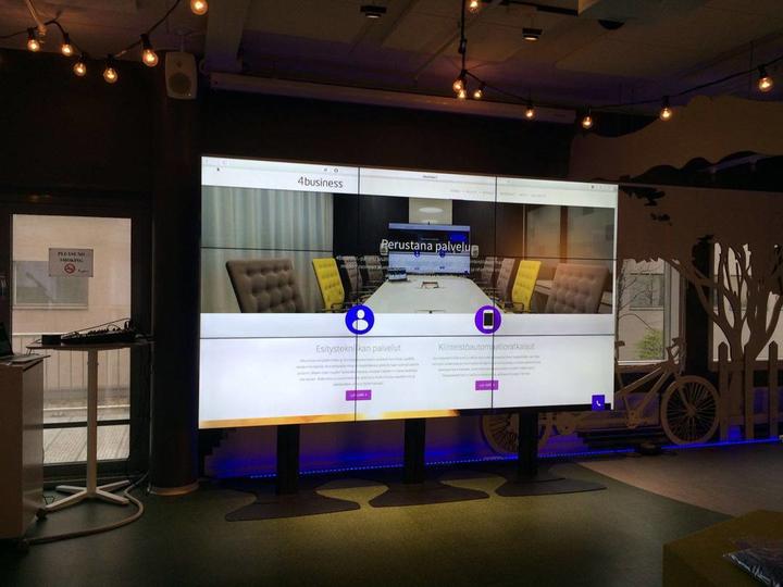 Image du produit Multibrackets M Public Video Wall Stand 9-écrans (40" - 55")