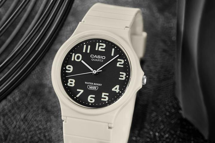 Actual product image Casio MQ-24UC-8BDF Clock + BOX