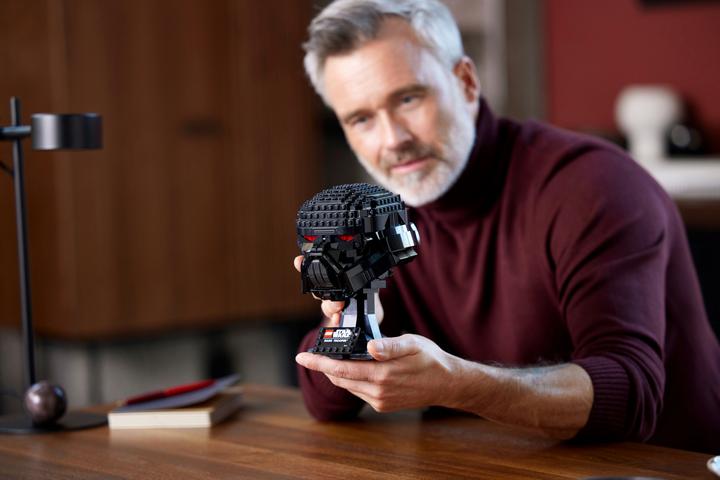 Actual product image LEGO Dark Trooper Helmet (75343, LEGO Star Wars, LEGO Rare Sets)