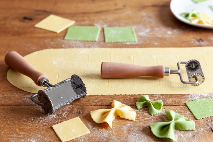 Produktbild Marcato Teigrädchen Pasta eckig glatt mit Holzgriff 6 cm