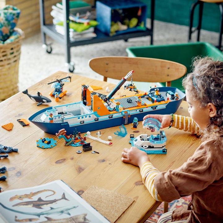 Image du produit LEGO Navire de recherche sur l'Arctique (60368, LEGO City)