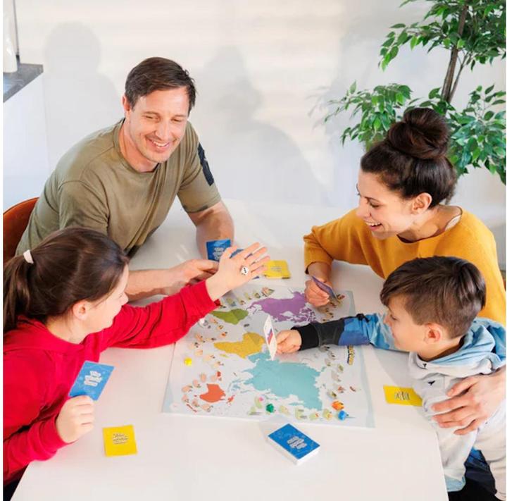 Actual product image The World Game Board Game (German)