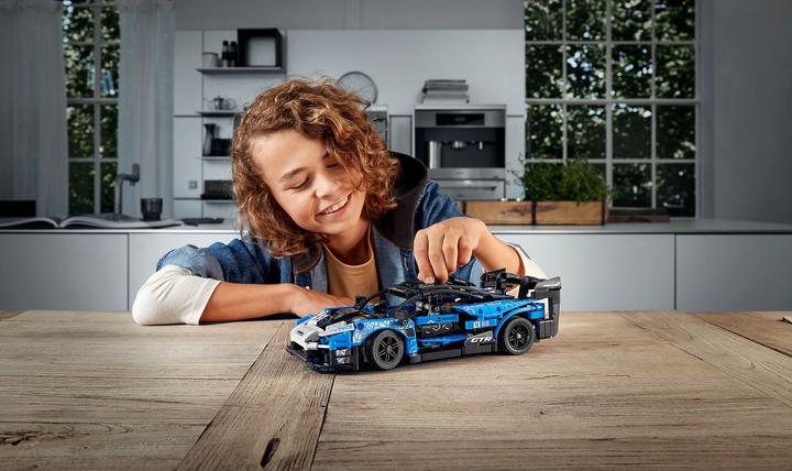 Actual product image LEGO McLaren Senna GTR (42123, LEGO Technic)