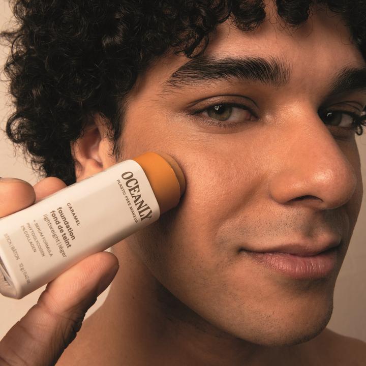 Produktbild Attitude Oceanly Plastic-Free Light Coverage Foundation Stick with Titanium Dioxide (Caramel)