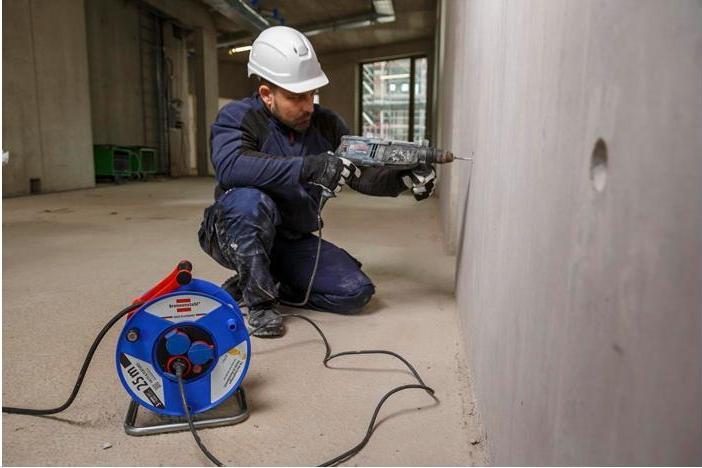 Produktbild Brennenstuhl IP44 Schuko cable reel 25m 2.5mm (25 m, 2.50 mm²)