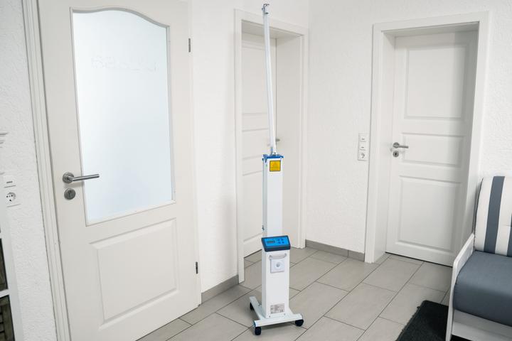 Immagine prodotto Good Connections Good Connection Stazione di disinfezione UV-C da 60W con 2 tubi per un ambiente di 30 m²