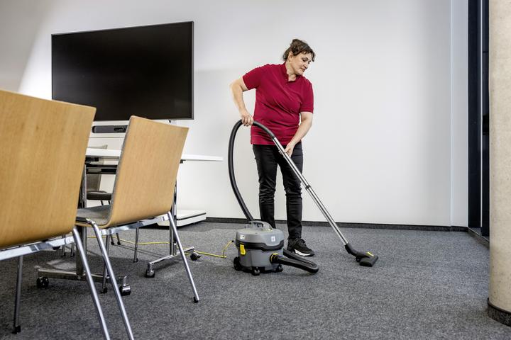 Actual product image Kärcher Professional T 7/1 Classic Adv (Dry vacuum cleaner)