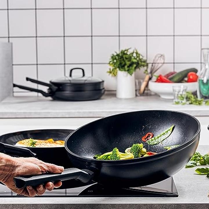 Actual product image BK Easy Induction Ceramic Wok - 30 cm - PFAS-vrij (Aluminium, Stainless steel)