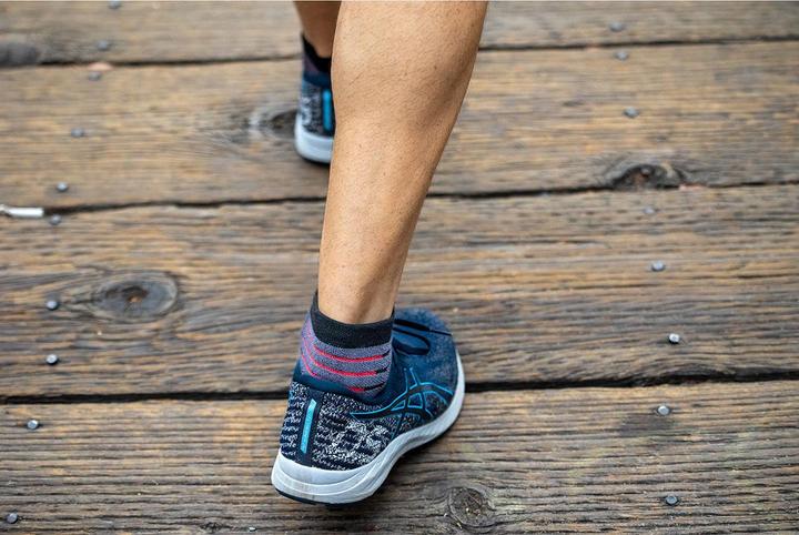 Actual product image Injinji Ultra Run Mini Crew Socks (44.5 - 47)