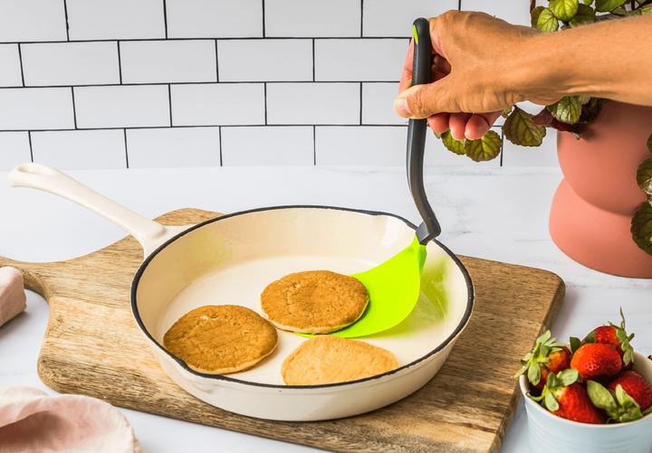 Actual product image DreamFarm Chopula spatula