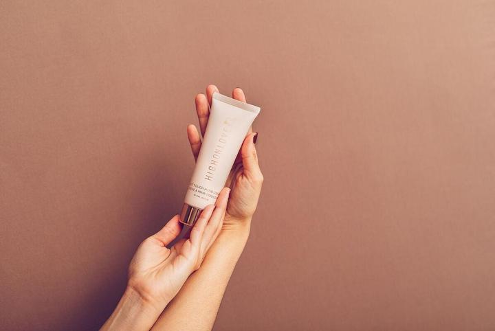 Produktbild High on Love Luxe Hand Cream 75 ml (75 ml)