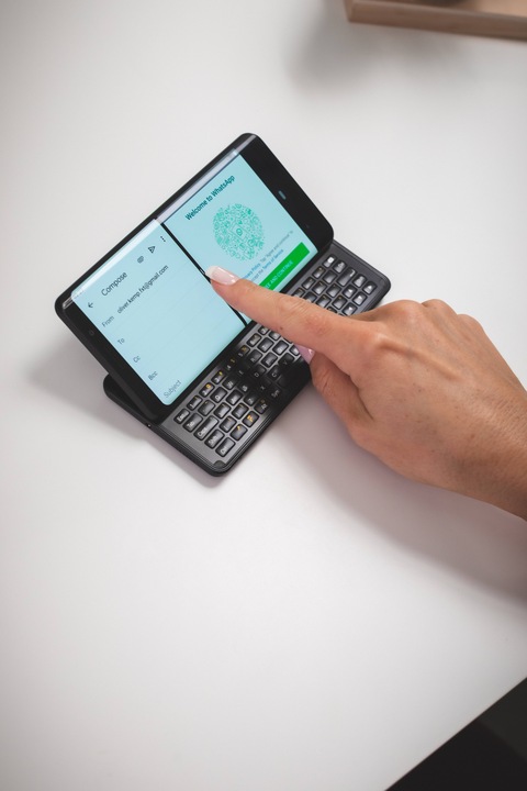Actual product image F(x)tec Pro1 (128 GB, Black, 5.99", Dual SIM + SD, 12 Mpx, 4G)
