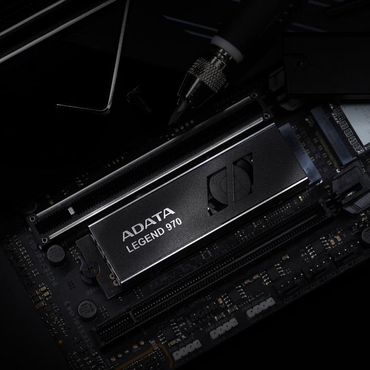 Actual product image Adata SSD Legend 970 M.2 1TB PCIe Gen5x4 2280 (1000 GB, M.2 2280)