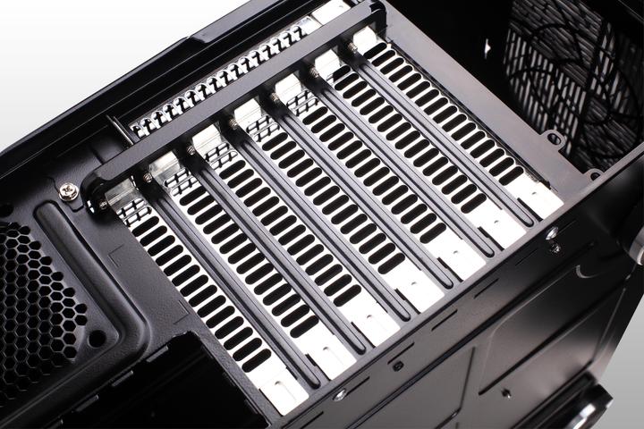 Actual product image Silverstone GD08 (ATX, mATX, SSI CEB, SSI EEB)