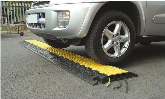 Vulcascot Kabelbrücke robust 0,6-1m Schwarz/Gelb (Kabelbrücke, 100 cm)