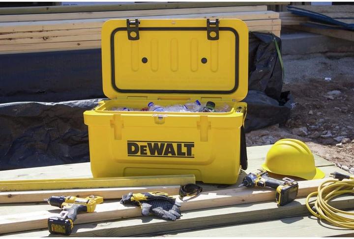 Actual product image DeWalt 42 L Koelbox - DXC45QT (42 l)