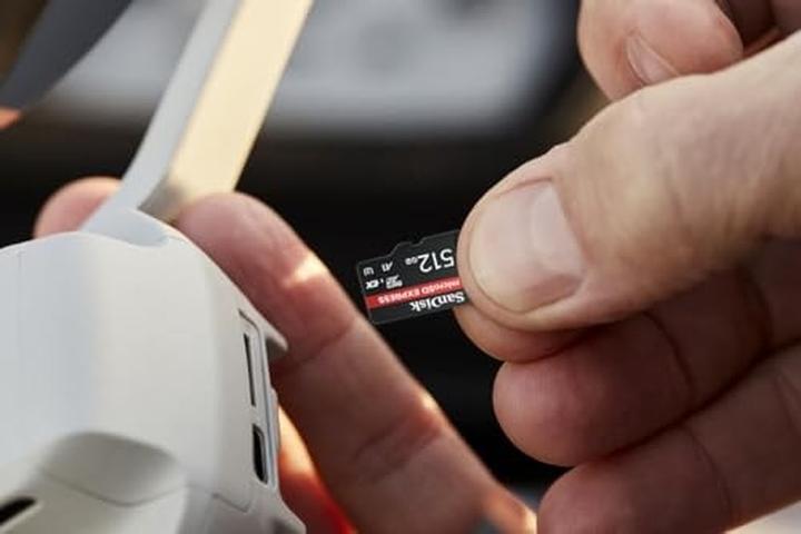 Produktbild SANDISK Express (512 GB, microSD Express, U3, UHS-I)
