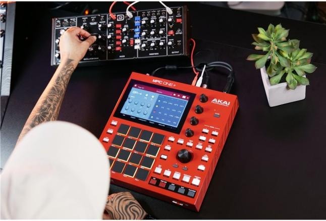 Immagine prodotto Akai Professional MPC One+ (Scatola incasso)