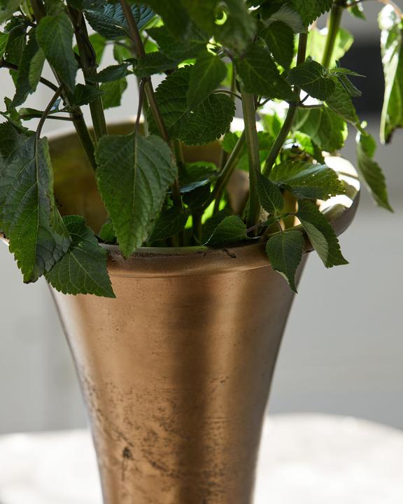 Actual product image House Doctor Florist Vase - Antique brass (211150401) (1 x, 33 x 20 cm, 19.24 l)