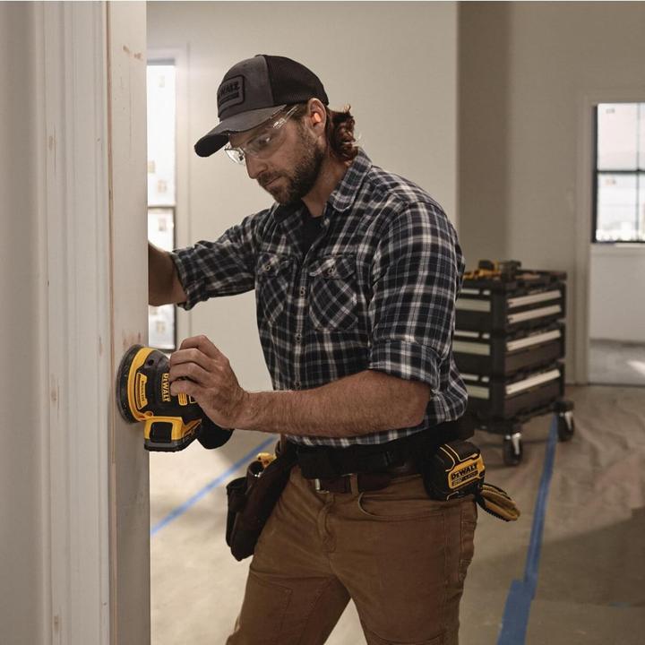 Productafbeelding DeWalt DCW210NT-XJ (Excentrische schuurmachine, 210 W)