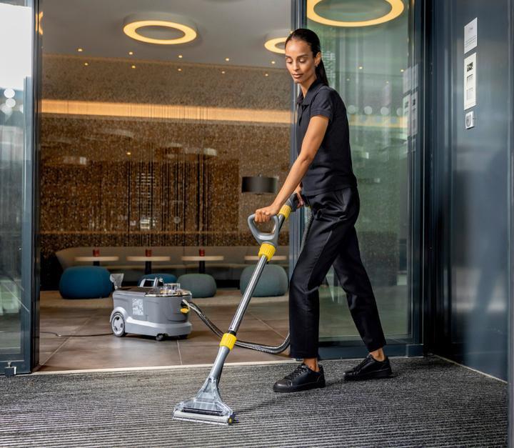 Actual product image Kärcher Professional Puzzi 10/1 (Wet dry vacuum cleaner)