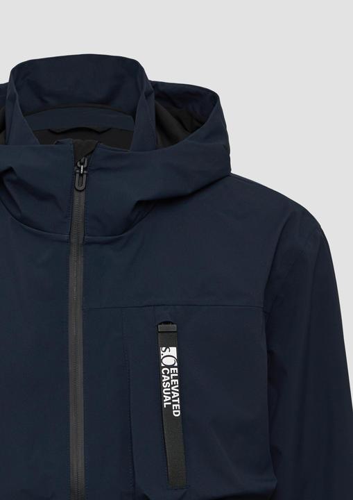 Actual product image S.Oliver Outdoor-Jacke Wasserdichte Kapuzenjacke mit reflektierendem Detail (XXL)