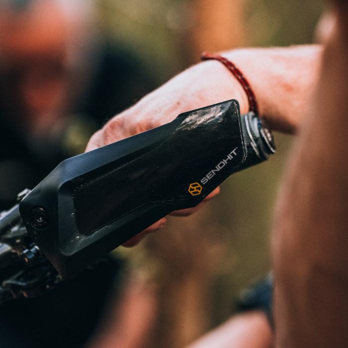 Immagine prodotto Sendhit Nock Handguards V3, schwarz mit grauer Halterung