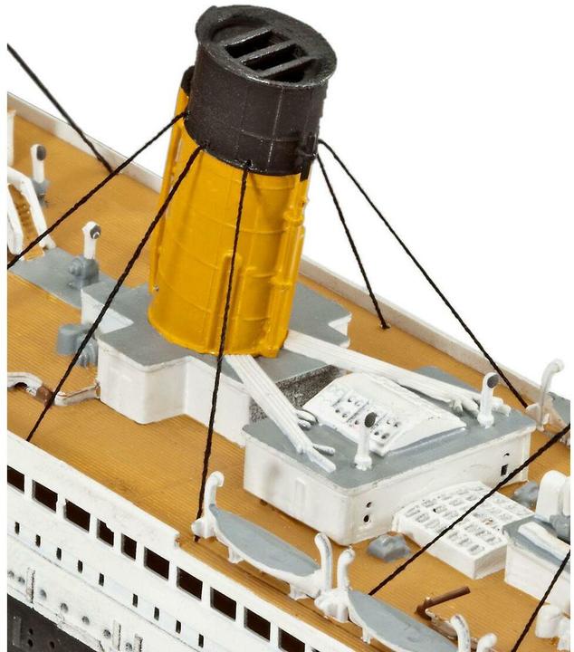 Actual product image Revell R.M.S. Titanic
