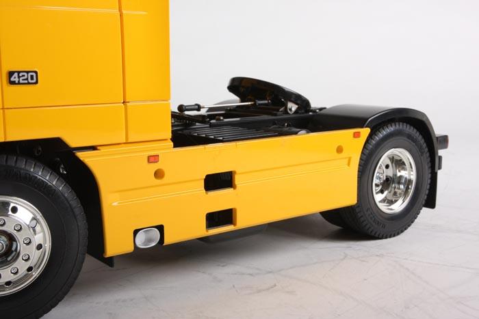 Produktbild Tamiya Volvo FH12 Globetrotter 420 (Kit)