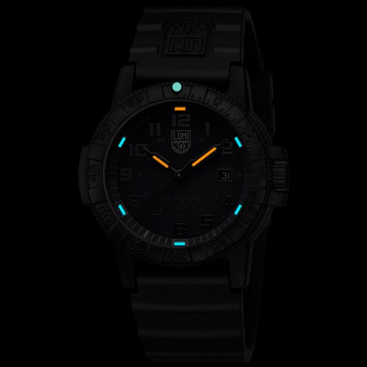 Produktbild Luminox Sea Turtle Giant (Analoguhr, Swiss Made, 44 mm)